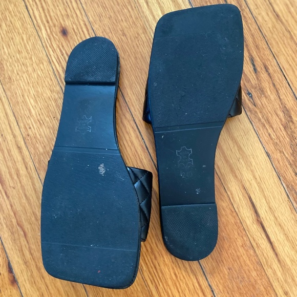 SHEIN quilted slides, Size: 7, Color: black - Picture 9 of 9